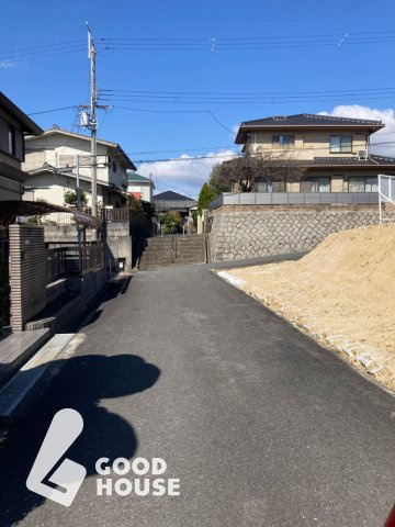 【建築条件無し】印田町32 村野駅8分の駅近物件の周辺|現地撮影(2026年3月撮影)
南西 前面道路