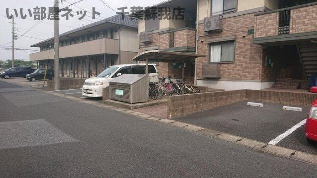 ラークヴィラ・トバリの駐車場