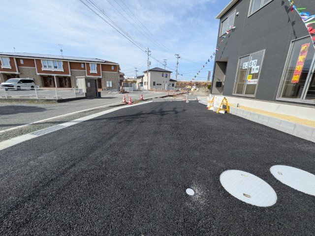【新築戸建】　いわき市郷ヶ丘第8　全2棟の駐車場|同社施工写真　カースペースです（2台駐車可能）