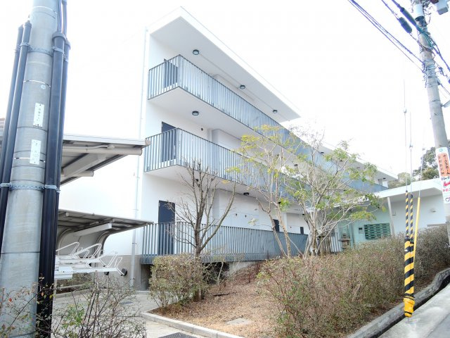 高槻市古曽部町１丁目の賃貸マンションの外観