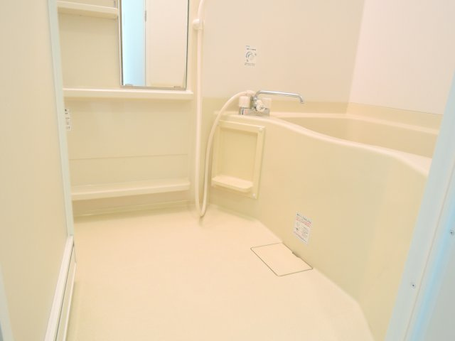 高槻市古曽部町１丁目の賃貸マンションの浴室