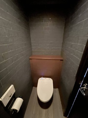 【トイレ】 | ソレイユ川西グランベール | シックな色合いのトイレです