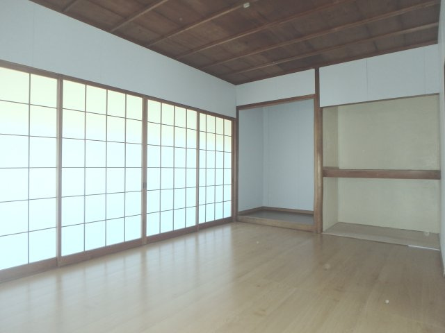 平田宇野貸家(平屋)の洋室