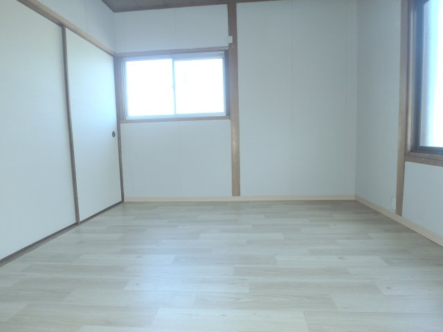 平田宇野貸家(2階建)の洋室
