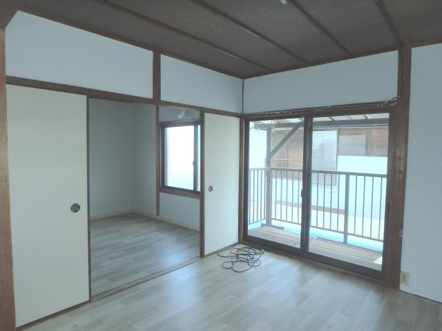 平田宇野貸家(2階建)の洋室