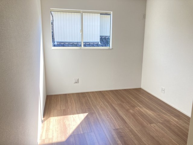 ハートフルタウン前橋市上新田町680番　Ａ号棟の洋室|2階洋室１です