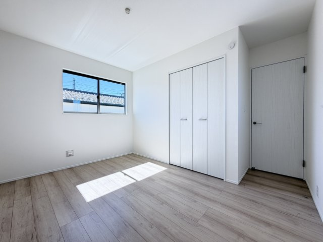 ハートフルタウン前橋市上新田町680番　Ａ号棟の玄関|収納付きの玄関です