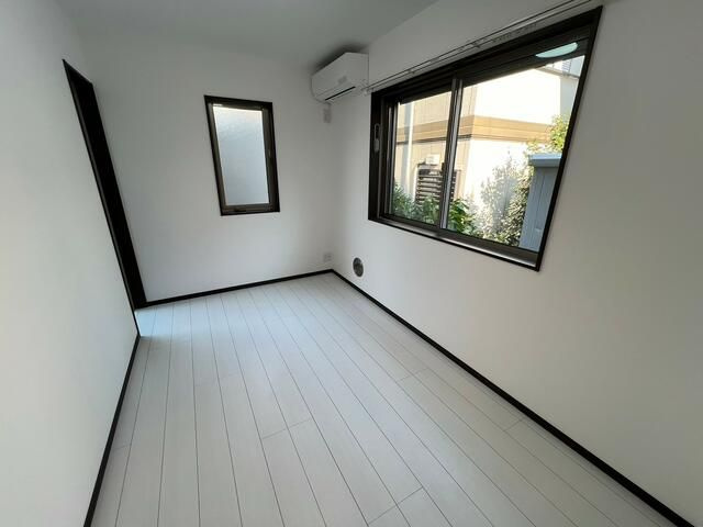 Ｃｈｉｌｌ　Ｐｌａｃｅ　２１４の居間・リビング