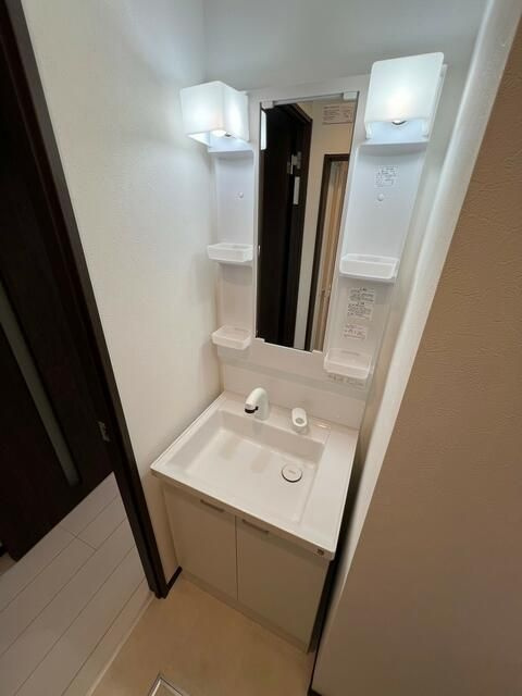 Ｃｈｉｌｌ　Ｐｌａｃｅ　２１４の洗面所
