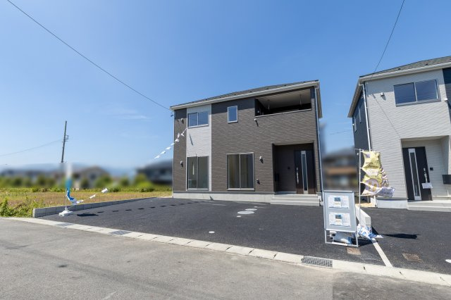 鈴鹿市小田町《1号棟》の外観