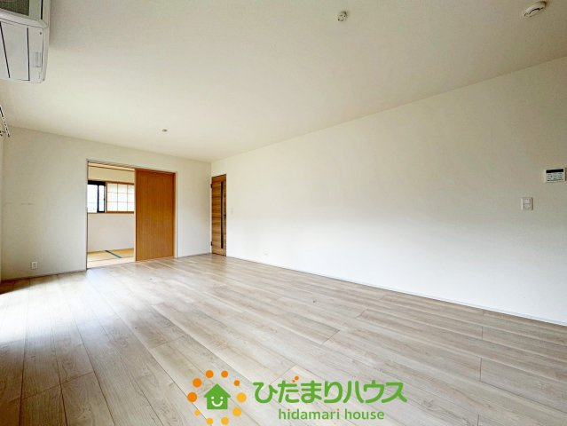 羽生市大字神戸　中古一戸建ての居間・リビング