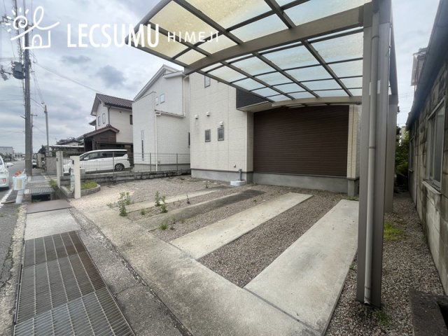 姫路市大津区恵美酒1丁目/中古戸建の駐車場