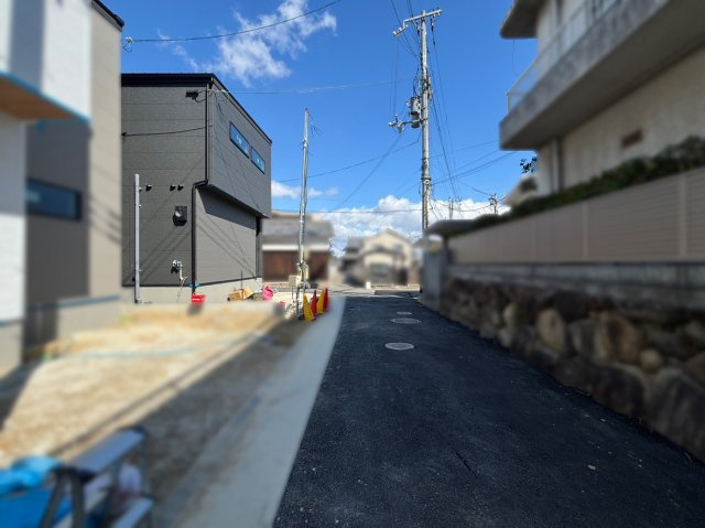 茄子作の前面道路含む現地写真|前面道路（2026年3月撮影）