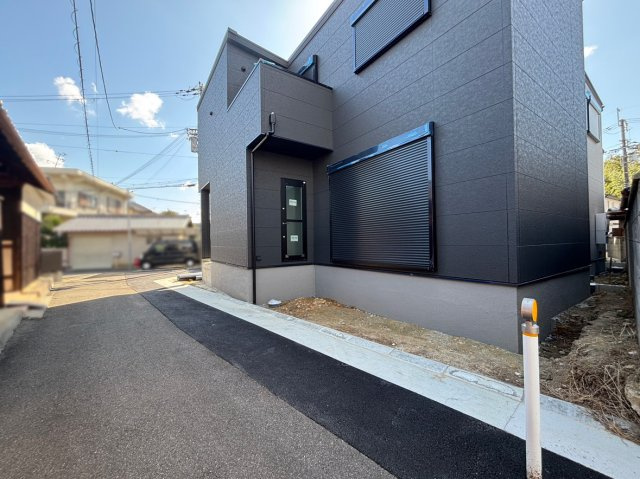 茄子作の前面道路含む現地写真|西側道路（2026年3月）撮影