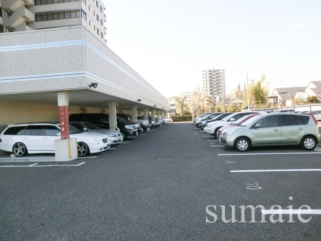 ランドスケイプアーバンストリートの駐車場|敷地内専用駐車場有り。