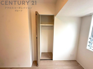 衣類やアクセサリー、小物類の収納が便利で整理整頓がしやすく、部屋の美観を保ちつつ、スペースを最大限に活用できます。衣服のしわやダメージを防ぎ、長持ちさせることができます。