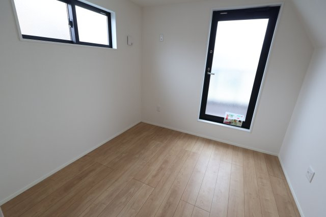 《仲介手数料無料》板橋区上板橋２丁目11-5新築一戸建てKEIAI GRACEの洋室|3階 5帖