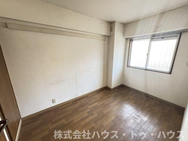 シントウキョウビルの洋室