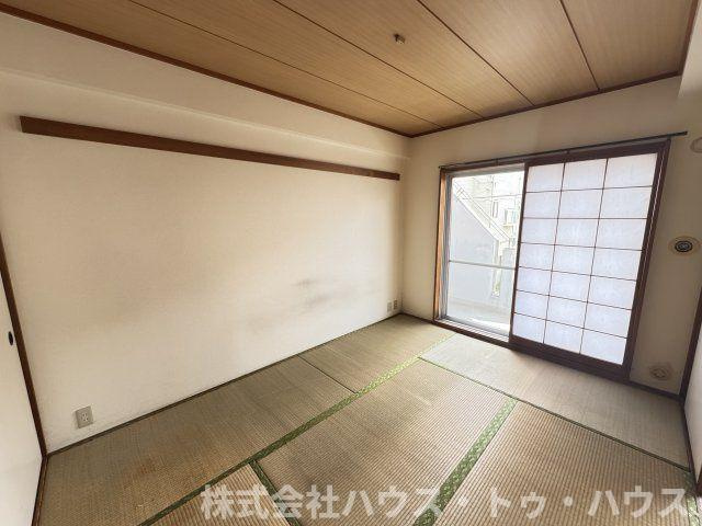 シントウキョウビルの和室