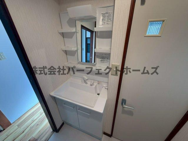 PH東藤田町戸建の独立洗面台|朝の身支度には欠かせない独立洗面化粧台