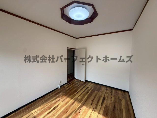 PH東藤田町戸建の洋室|落ち着いた色調の洋室です
