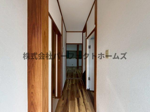 PH東藤田町戸建の内装|明るい室内です