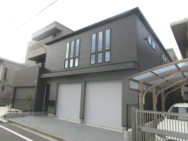 横浜市鶴見区向井町３丁目の倉庫