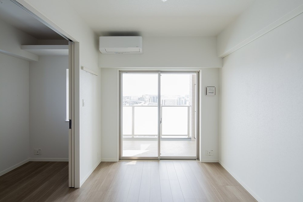 新品家具付きマンション東光16(KaGood福岡)の居間・リビング