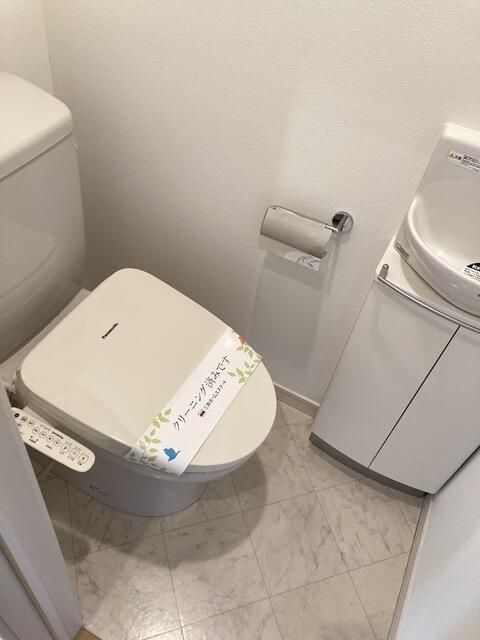 ＱＵＡＴＲＥ　ＳＡＩＳＯＮＳ宮崎台の玄関