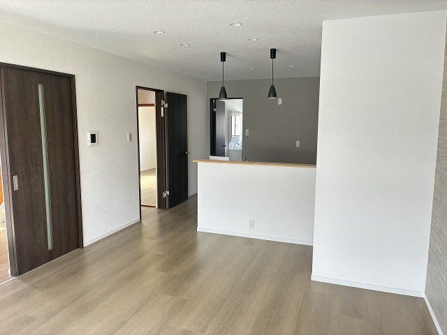 熊本市南区島町５丁目の中古一戸建の居間・リビング|LDK16.0帖