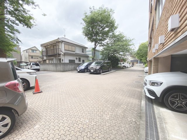 グランドコートＢ棟の駐車場|駐車場です☆