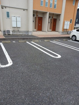 【駐車場】 | ブライト・ヒルサイトＢ | 駐車場完備です