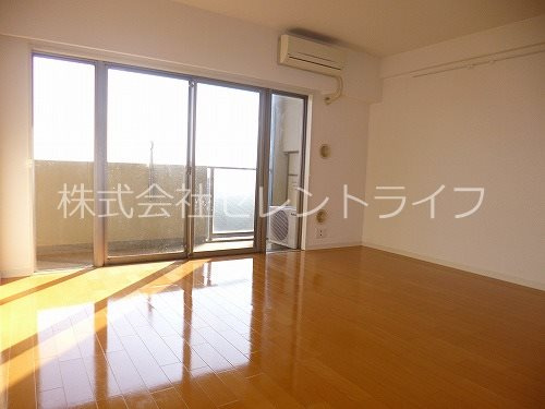 ミレニオつくば万博記念公園の居間・リビング