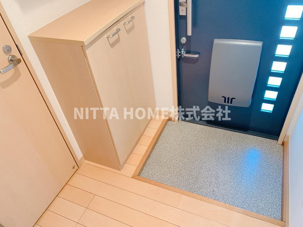 ショーエーハイツの玄関|大きなシューズボックス付きの玄関です☆彡