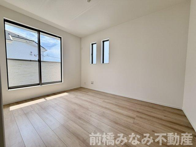【新築】前橋市広瀬町３丁目　B号棟(全３棟)　ハートフルタウン　新築建売分譲の洋室|明るい洋室です