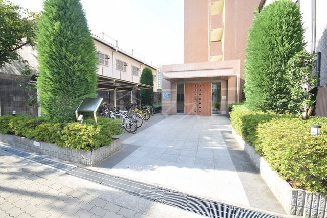 ONE ROOF FLAT TENJINBASHIのエントランス