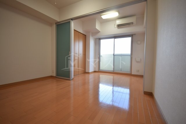 ONE ROOF FLAT TENJINBASHIの居間・リビング