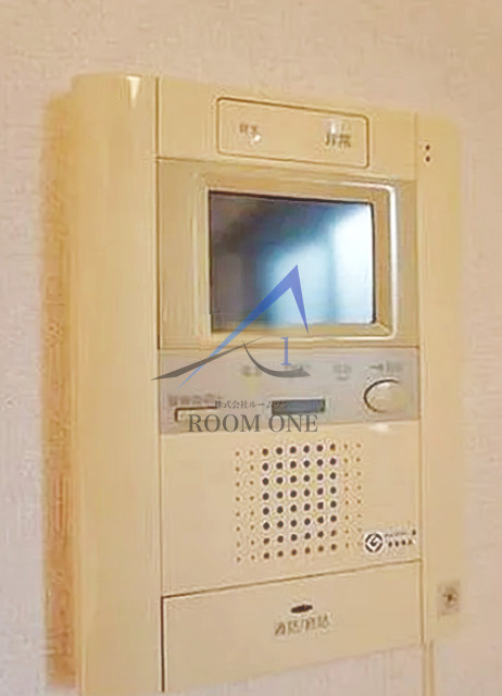 ルーブル新宿水道町のセキュリティ|モニター付きインターホンです。