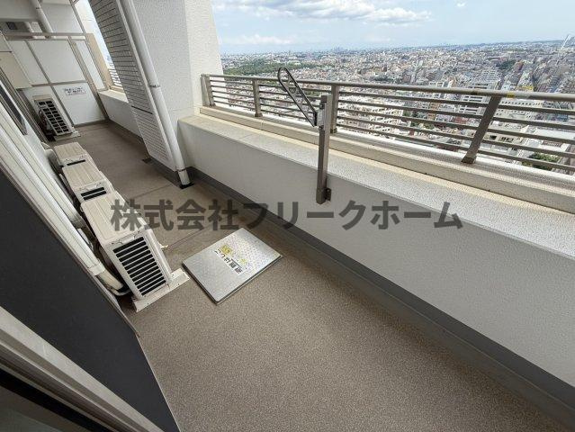 武蔵野市中町１丁目の賃貸マンションのバルコニー