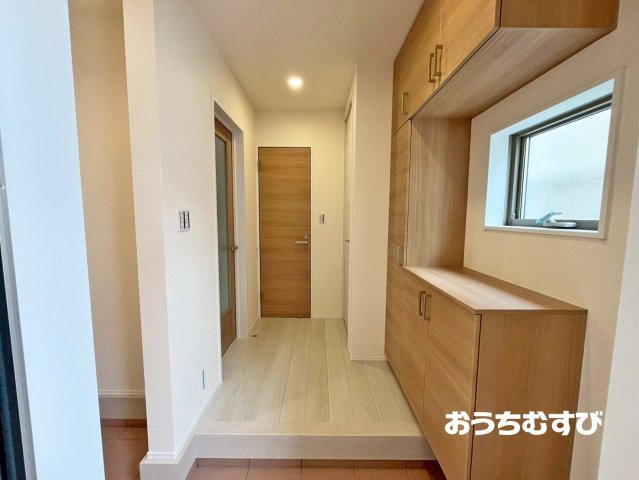 春日井市西高山町3丁目(全5棟)の玄関