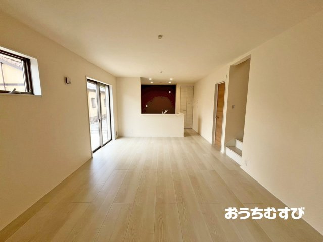春日井市西高山町3丁目(全5棟)の居間・リビング