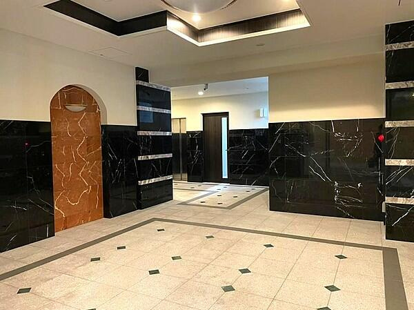 エスリード難波ＳＯＵＴＨのエントランス|毎日通るエントランスはこのようになっています
