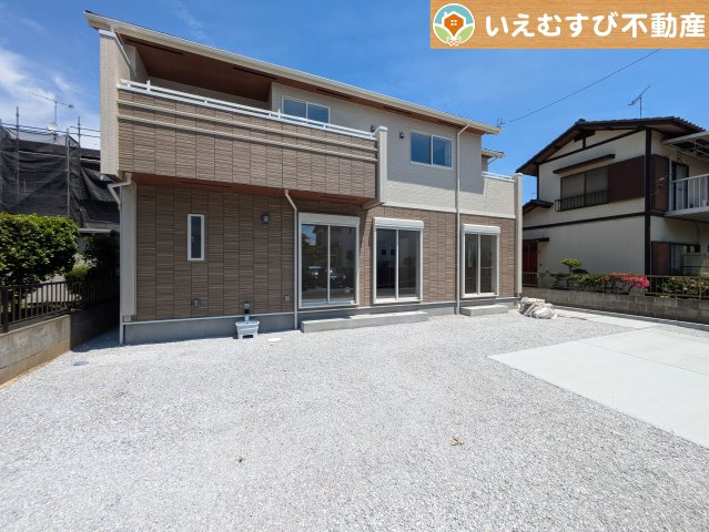 BLOOMING GARDEN　深谷市上柴町東5丁目の庭|BBQや駐車スペースにも
お車が多い時には駐車スペースに、外遊びやBBQ、プールも楽しめそう♪