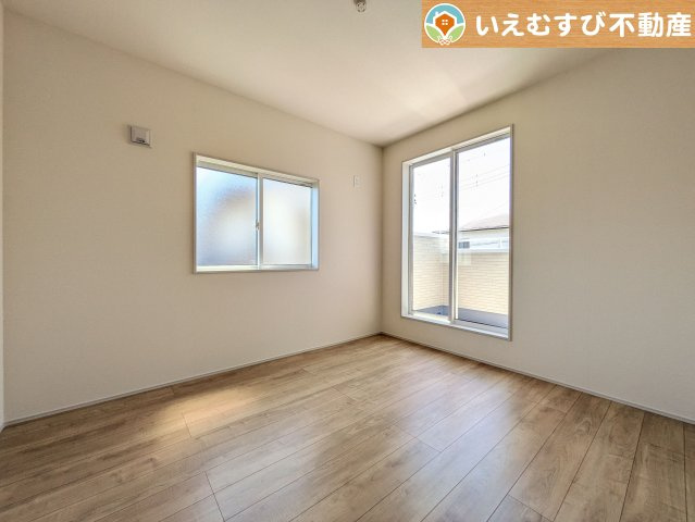 BLOOMING GARDEN　深谷市上柴町東5丁目の洋室