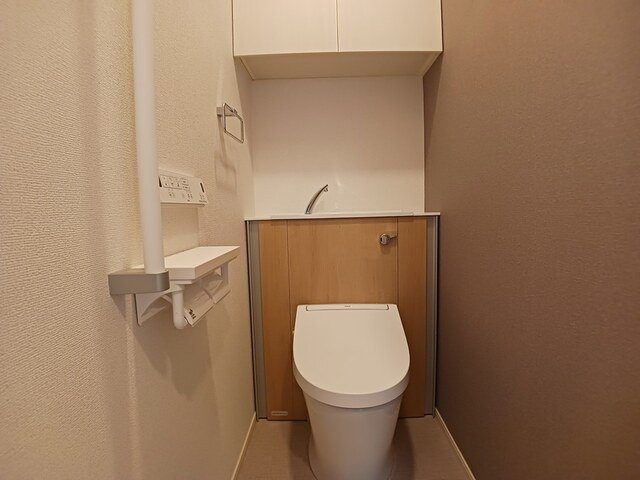 コトン　ヴァリ　寺田町駅前のトイレ|落ち着いたトイレです