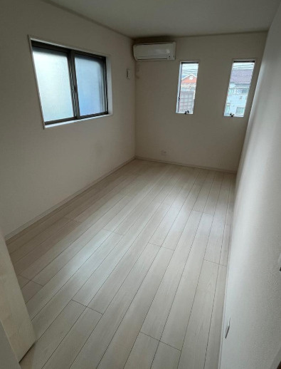 厚木市松枝１丁目　中古戸建の洋室