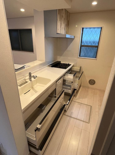 厚木市松枝１丁目　中古戸建のキッチン