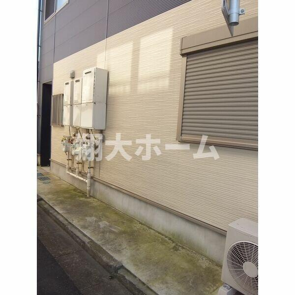 墨田区東駒形２丁目のアパートのエントランス