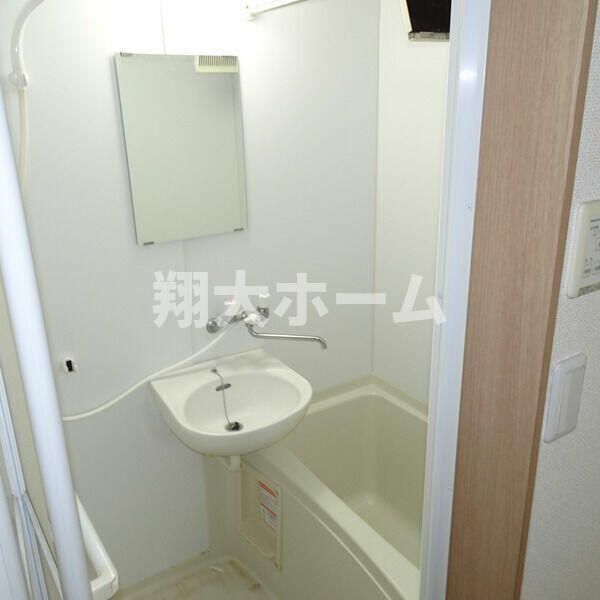 墨田区東駒形２丁目のアパートの浴室
