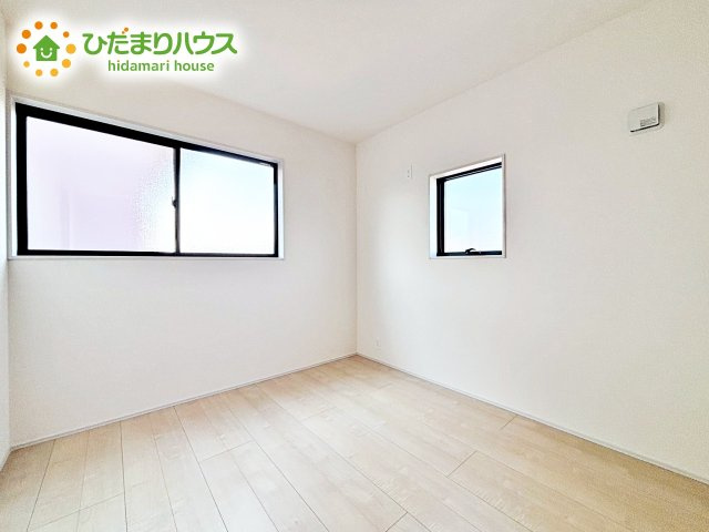 【洋室】 | 小美玉市江戸1期　新築戸建 | 夏場に心地良いひんやり感はフローリングならでは☆彡